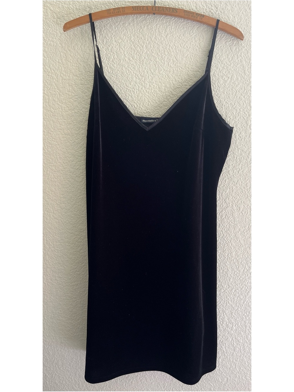 Abercrombie & Fitch Black Velvet Slip Dress Women’s Size Medium